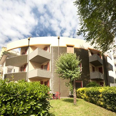 Aris Residence Риччоне Экстерьер фото